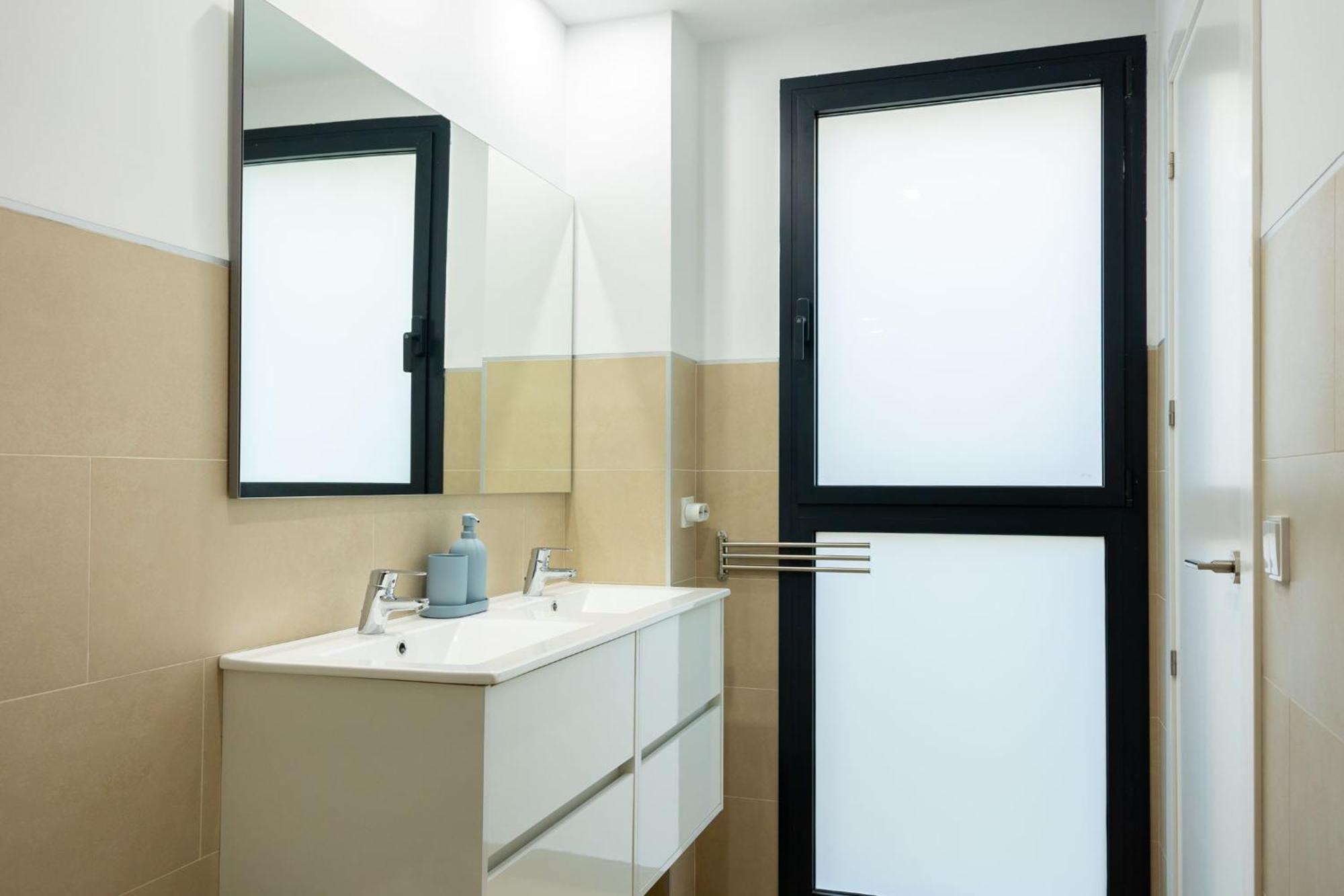 Charming 2 Bedroom Apartment By Torre Del Oro By Ocityzen Seville Ngoại thất bức ảnh
